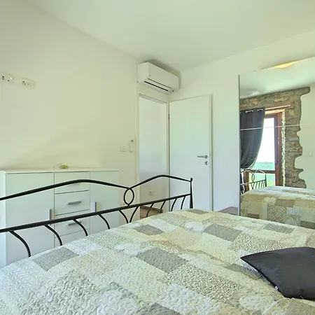 Apartment Ryan